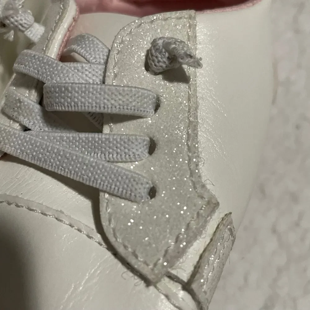 Carter's girls White Baby Soft Sole Shoes First Walker laced Sneakers 6-12 month